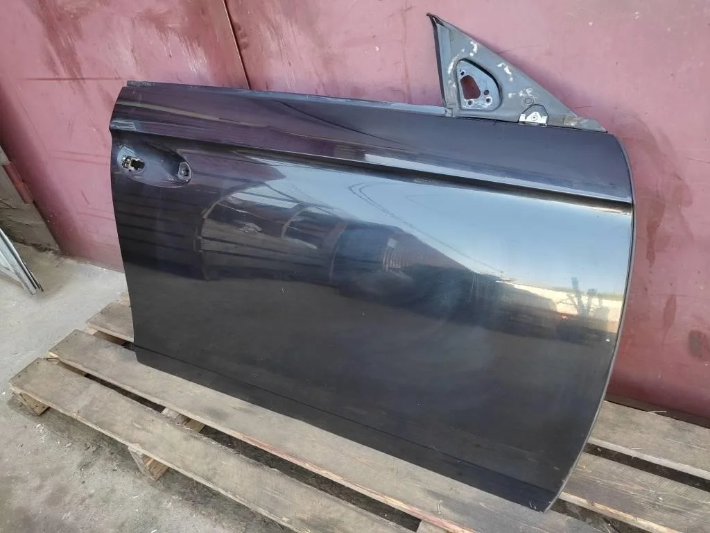 Дверь передняя правая Mercedes-Benz