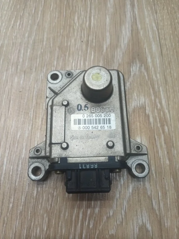 Датчик ускорения Mercedes W220