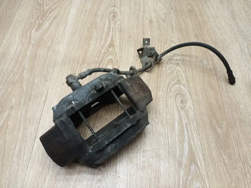 Суппорт тормозной Mercedes ML W163