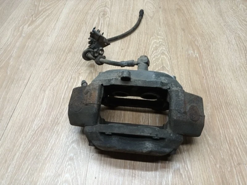 Суппорт тормозной Mercedes ML W163