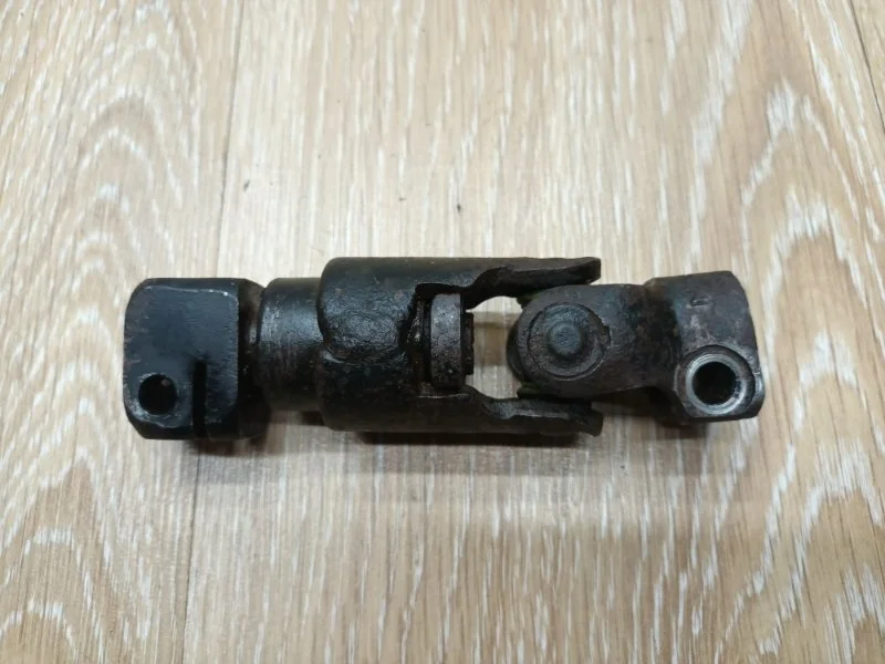 Рулевой карданчик Mercedes ML W163