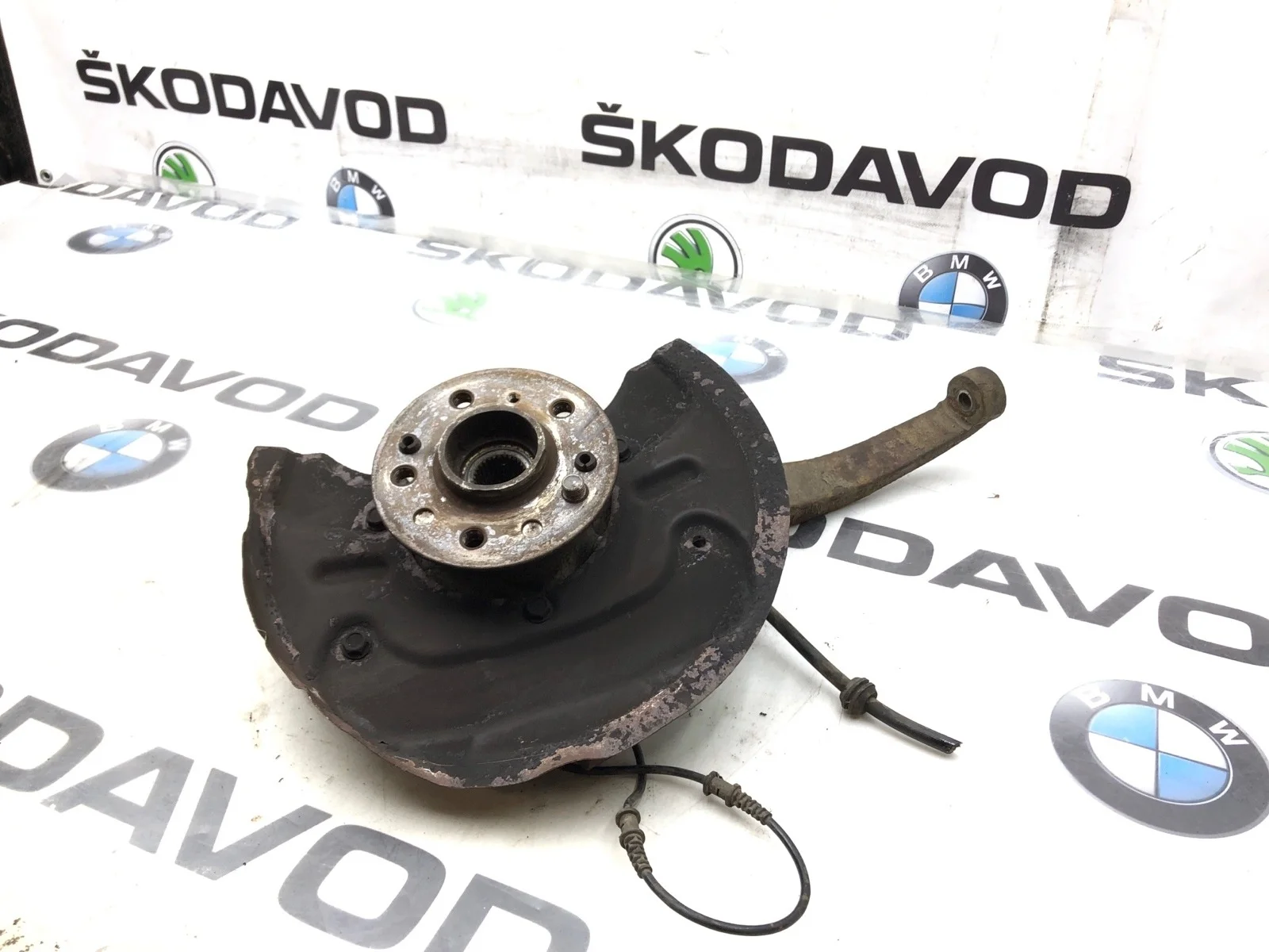 Кулак поворотный Mercedes-Benz Ml 2009 A1643302220 W164 3.0 OM642.940, передний правый