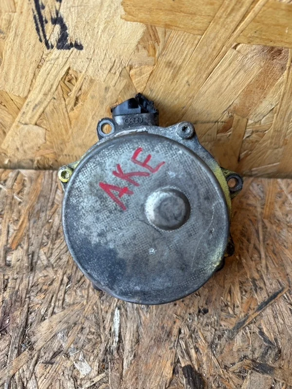 Масляный насос Audi A6 C5