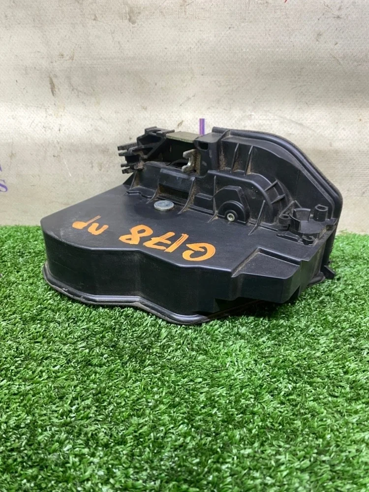 Замок двери BMW E60