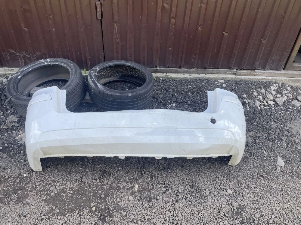 бампер задний opel zafira B дефект