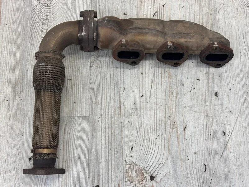 Выпускной коллектор VW Touareg NF 2010 7P