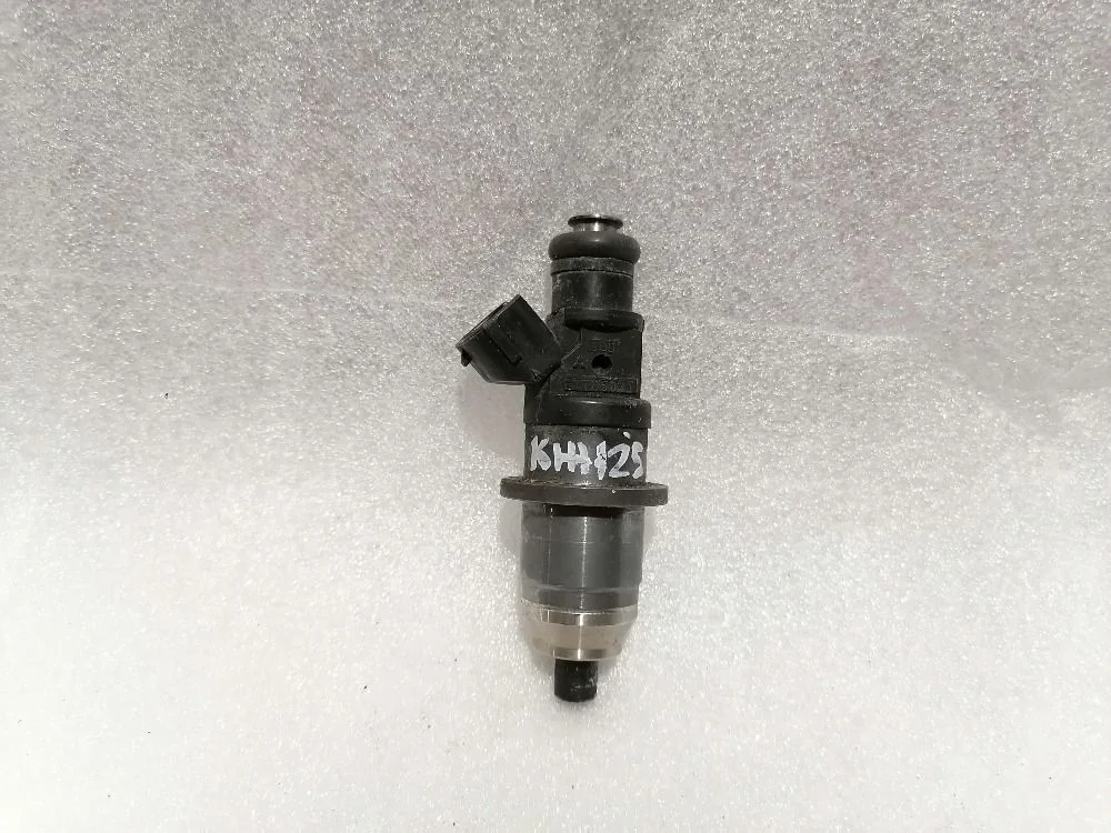 Форсунка топливная Mitsubishi Lancer Cedia IX (2000—2004) MD354777