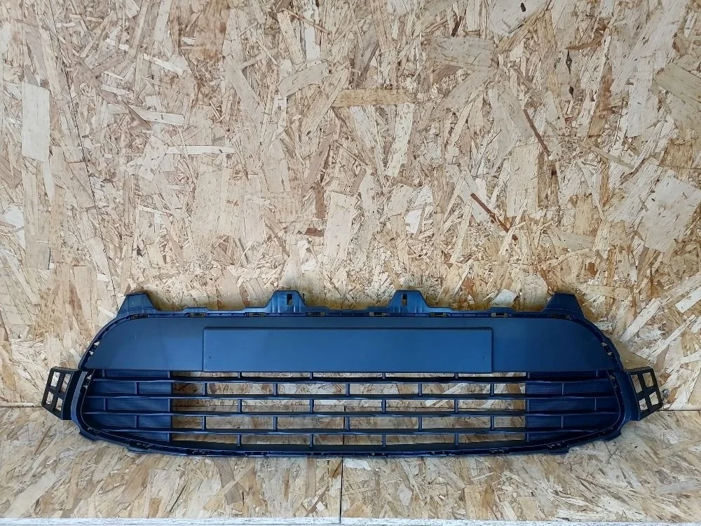 Решетка бампера перед. центр. Kia Rio IV (2017—2020) 86561H0000