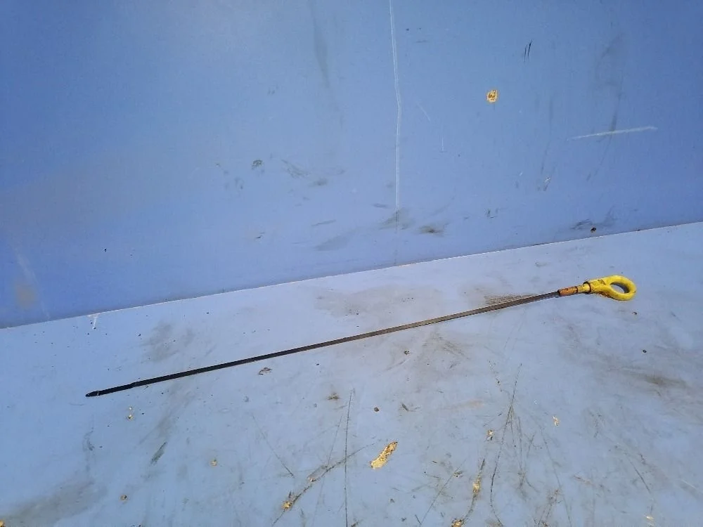 Щуп масляный Volkswagen Golf Mk7 (2012—2017) 04E115611D