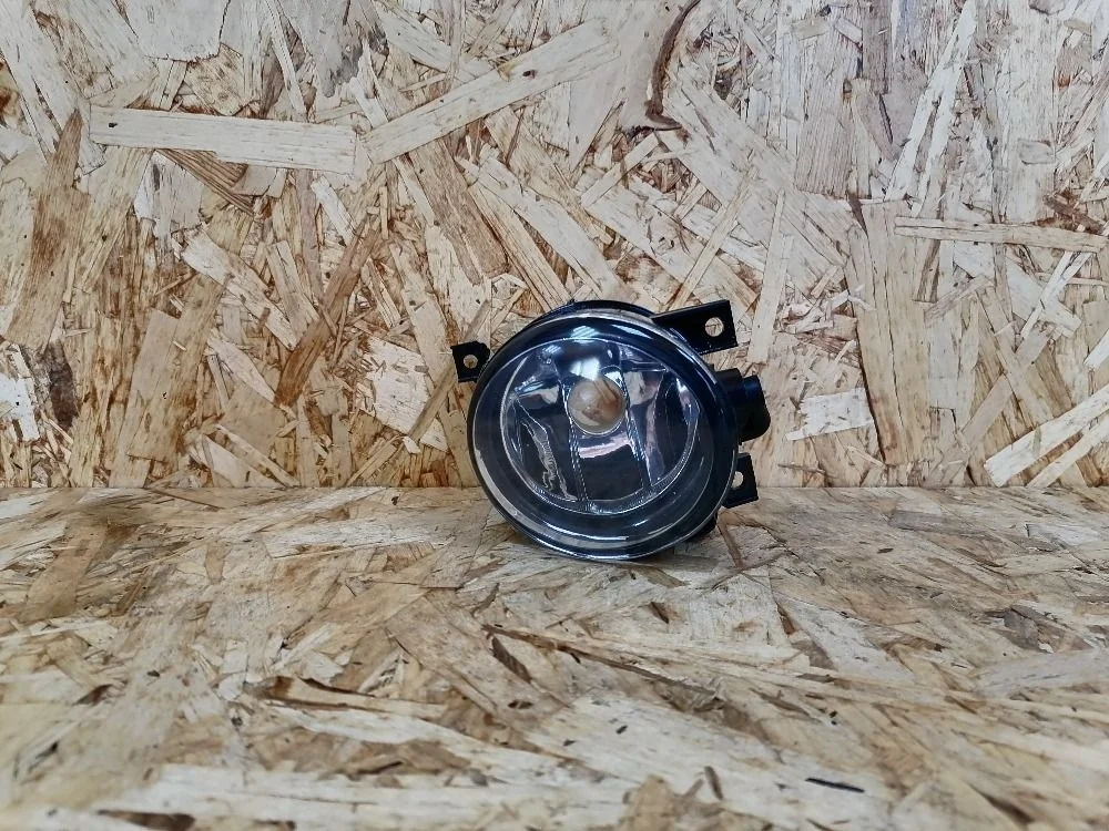 Фара противотуманная правая (ПТФ) Volkswagen Polo V (2009—2015) 1T0941700C