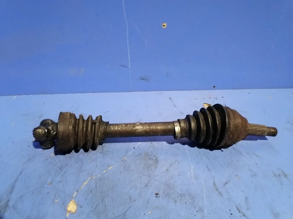 Приводной вал пер. лев. Ford Focus I (1998—2004) 1753951