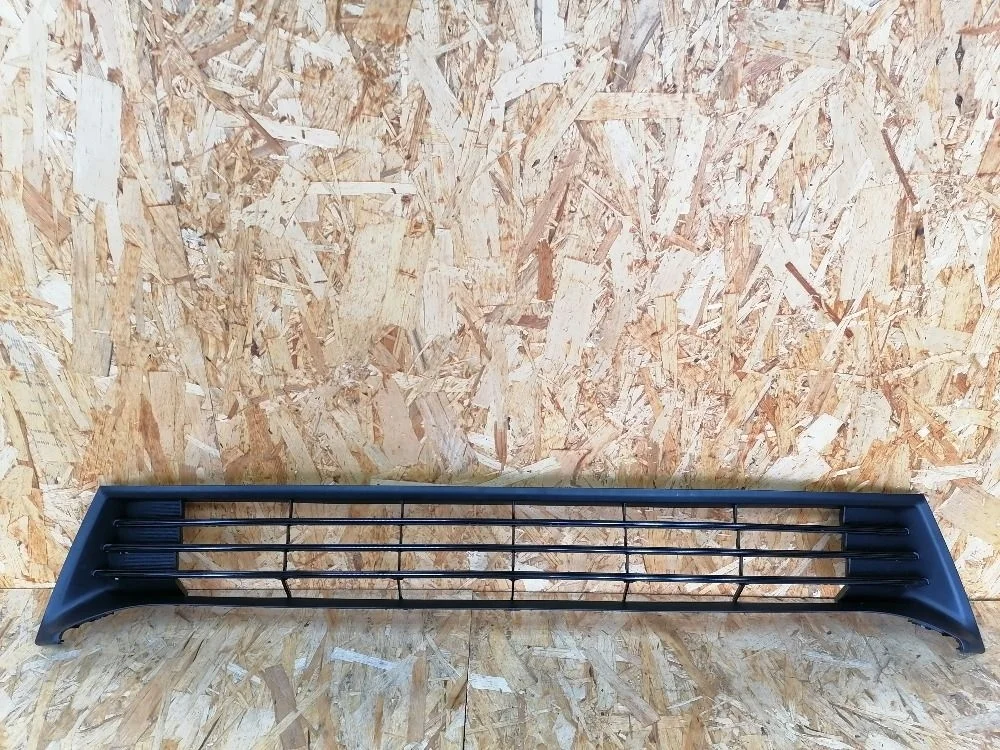 Решетка бампера перед. центр. Toyota Corolla XI (2012—2016) 5311202470