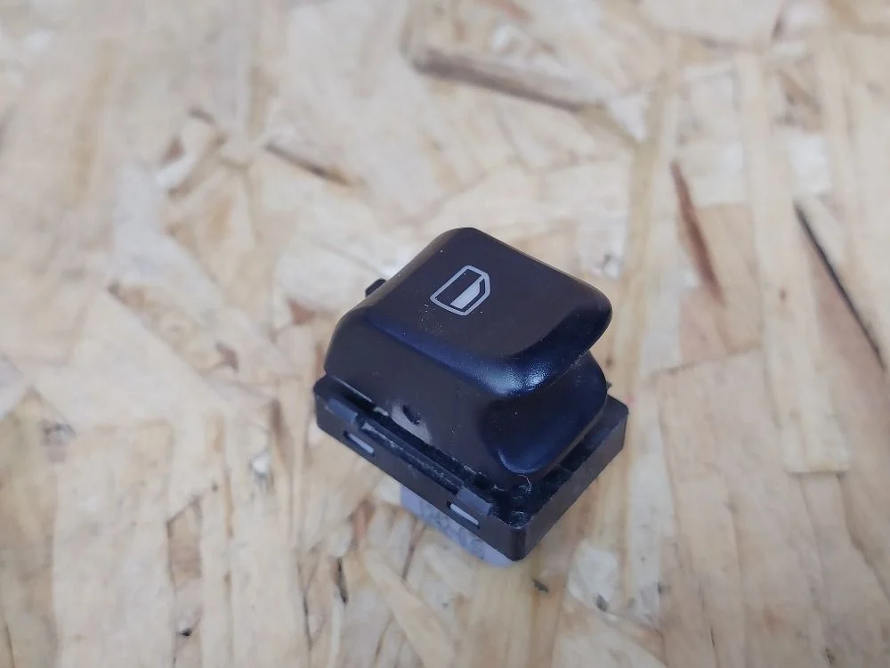 Кнопка стеклоподъемника Audi A6 C6 (2004—2008) 8K0959855A