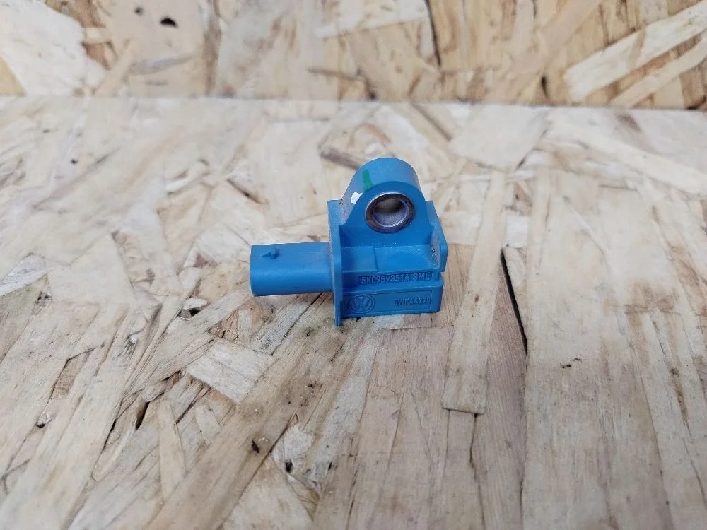 Датчик AIRBAG Volkswagen Jetta VI (2010—2015) 5K0959351A