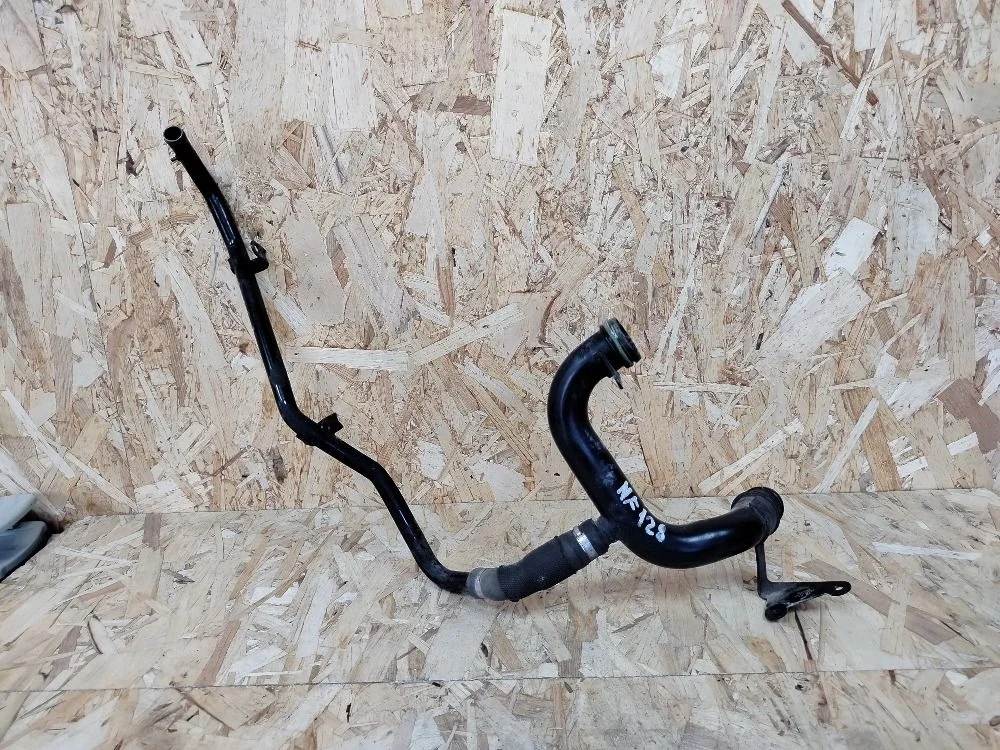 Трубка системы охлаждения Volkswagen Touareg I рестайлинг (2006—2010) 059121071BF