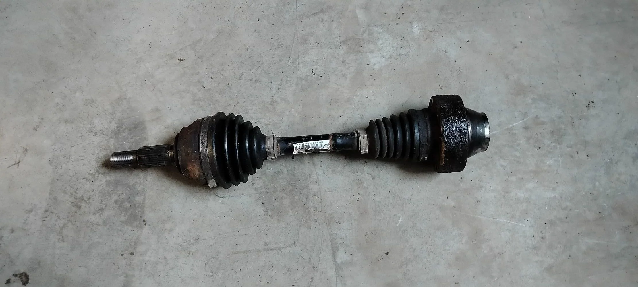 Приводной вал пер. (лев=прав) Porsche Cayenne GTS 957 рестайлинг (2007—2010) 7L0407271E