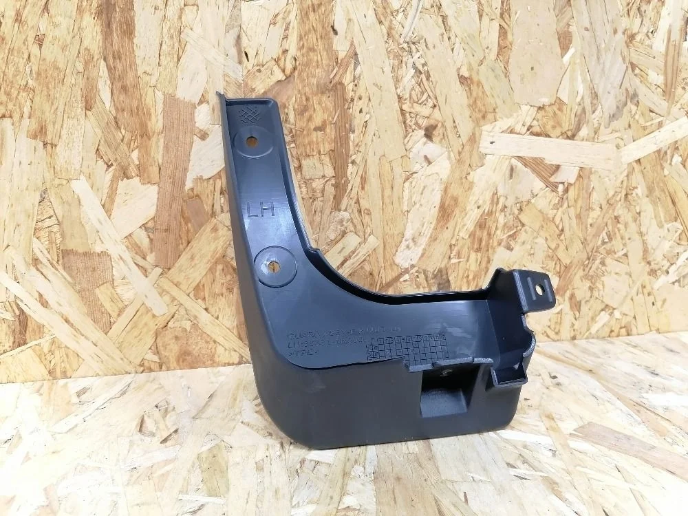 Брызговик передний левый Hyundai Solaris I (2010—2014) 868311R000