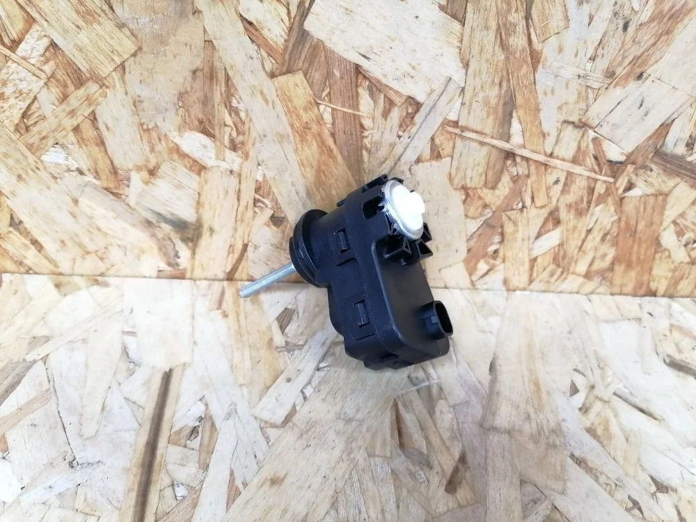 Корректор фары Hyundai Solaris I рестайлинг (2014—2017) 921303K000