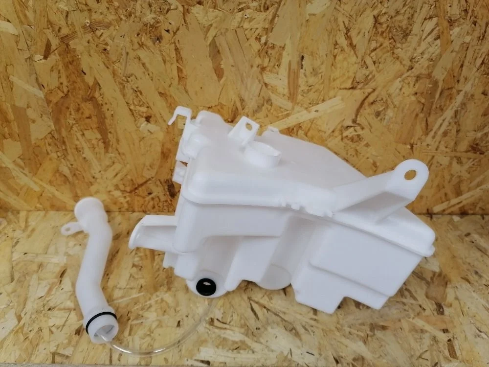 Бачок омывателя Toyota Corolla X (2006—2010) 8539602070