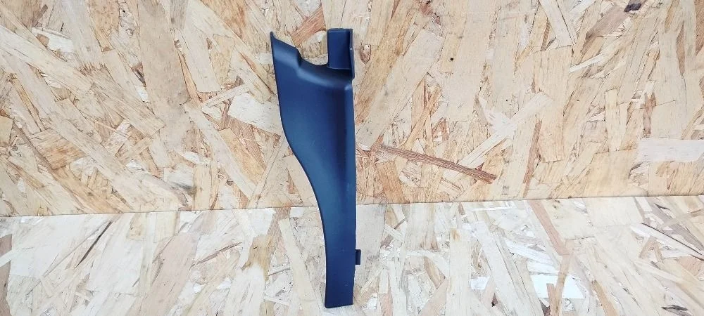 Накладка петли капота прав. Renault Logan I (2004—2009)