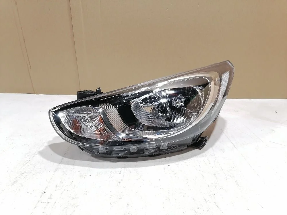 Фара левая Hyundai Solaris I (2010—2014) 921014L000