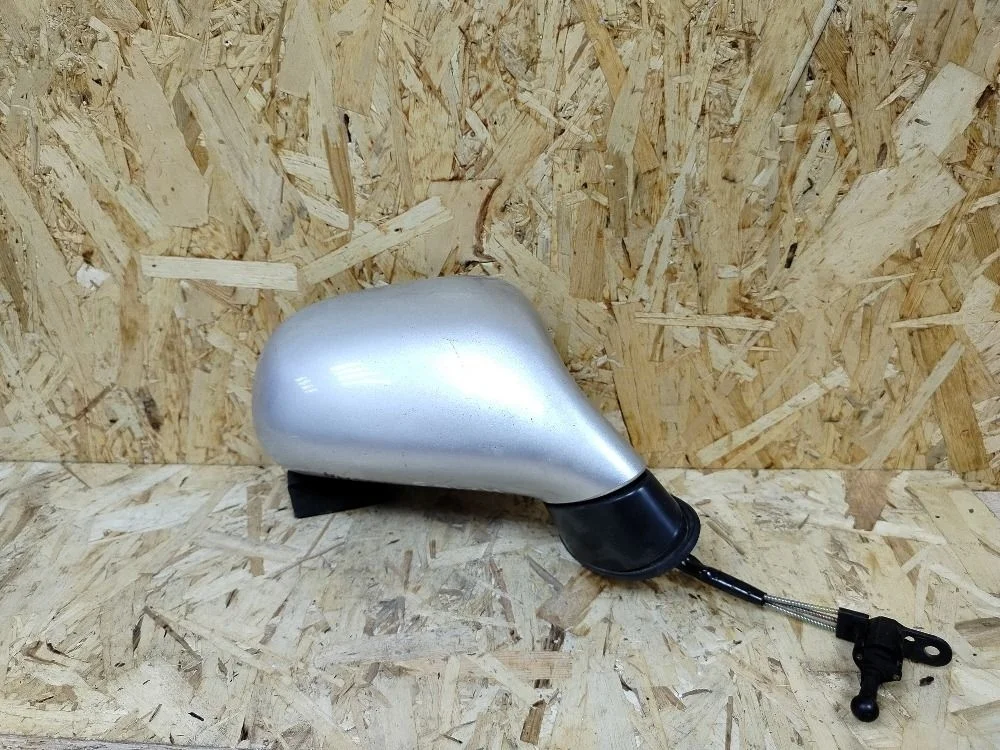 Зеркало правое Mitsubishi Carisma I (1995—1999)