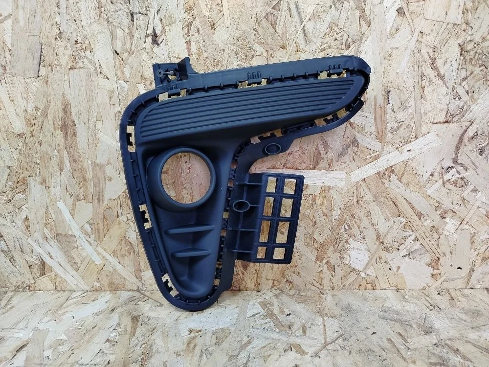 Решетка бампера правая (под ПТФ) Kia Rio IV (2017—2020)