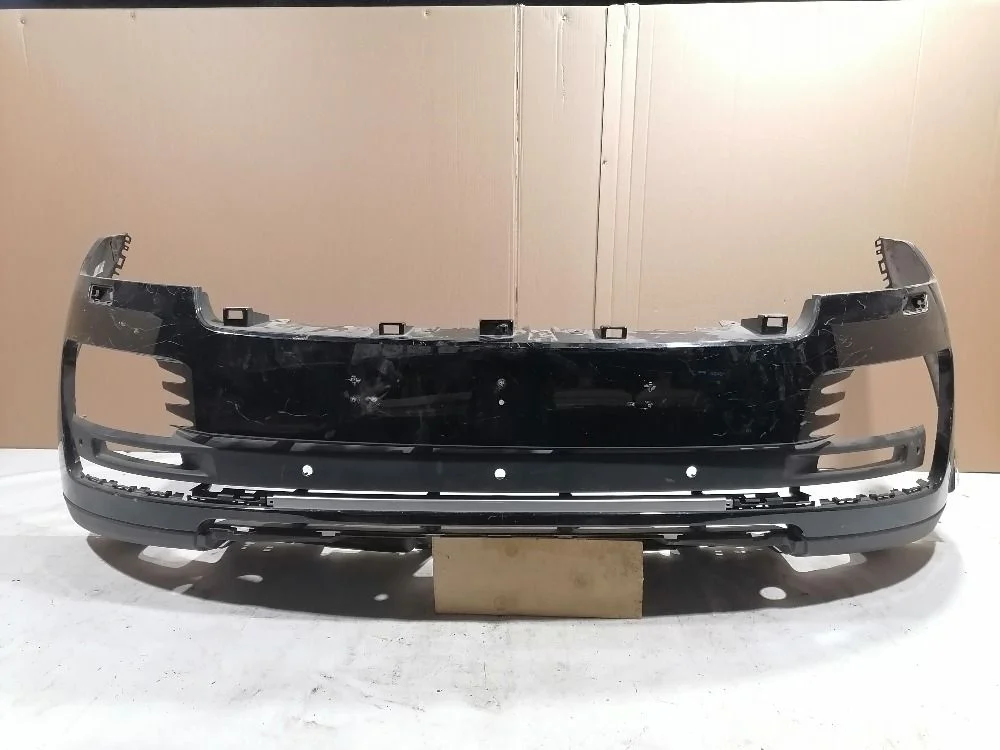 Бампер передний Land Rover Range Rover IV рестайлинг (2017—2022) LR098377