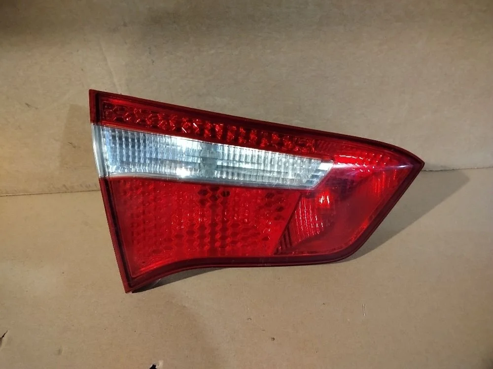 Фонарь зад прав (в крышку багаж.) Kia Rio III (2011—2015)