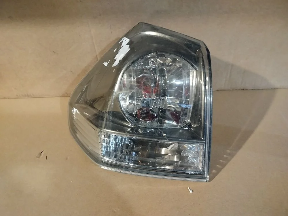 Фонарь зад лев (в крыло) Lexus RX II (2003—2006) 8156048060