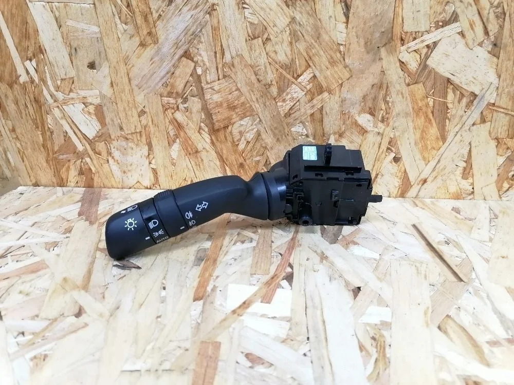 Переключатель света подрулевой Toyota Camry XV70 (2017—2021) 8432933090