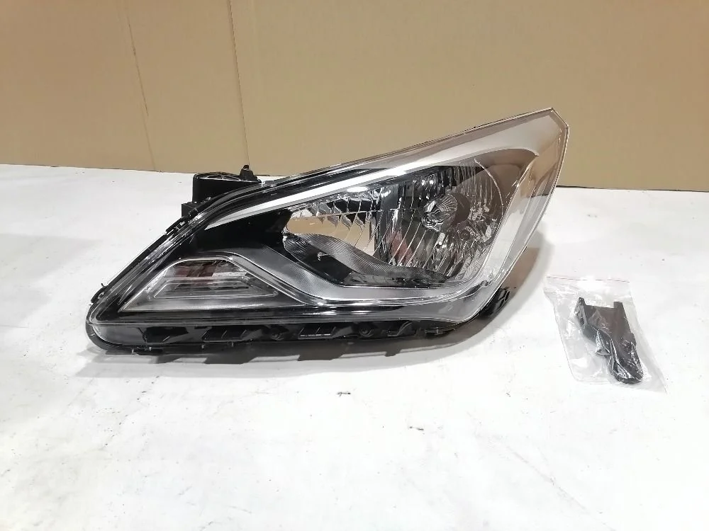 Фара левая Hyundai Solaris I рестайлинг (2014—2017) 921014L600