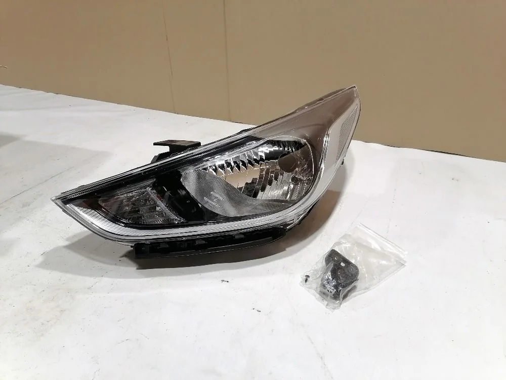 Фара левая Hyundai Solaris II (2017—2020) 92101H5000