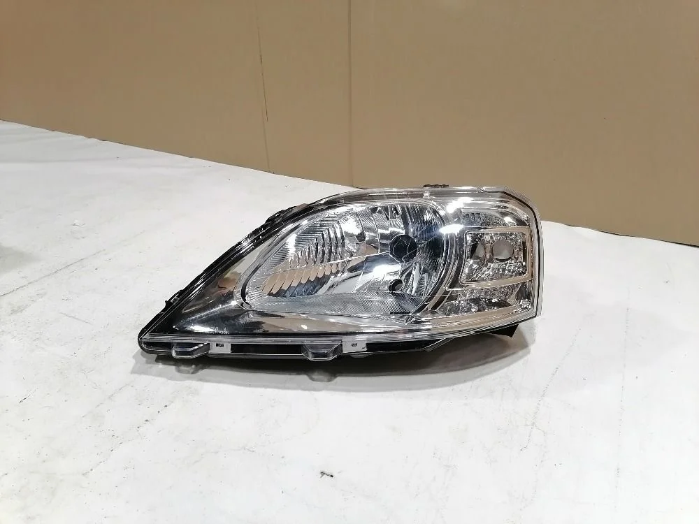 Фара левая ВАЗ (LADA) Largus I (2012—2021)