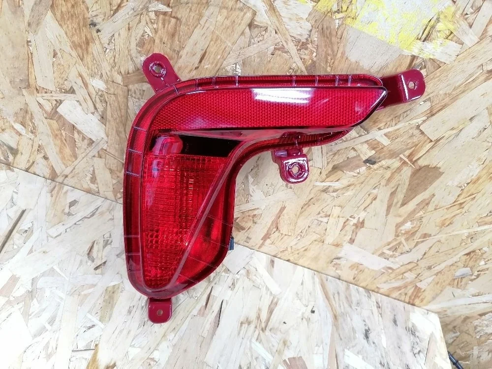 Фонарь в задний бампер лев. Kia Rio IV (2017—2020)