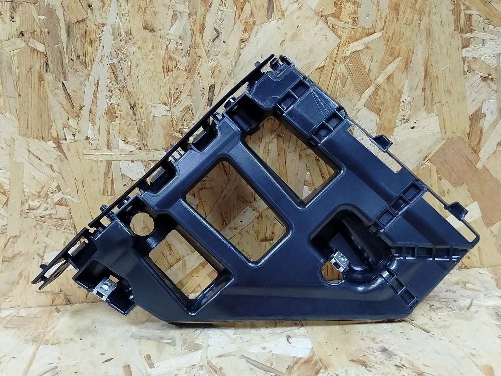 Кронштейн бампера пер. прав. Skoda Rapid II (2019—2025)