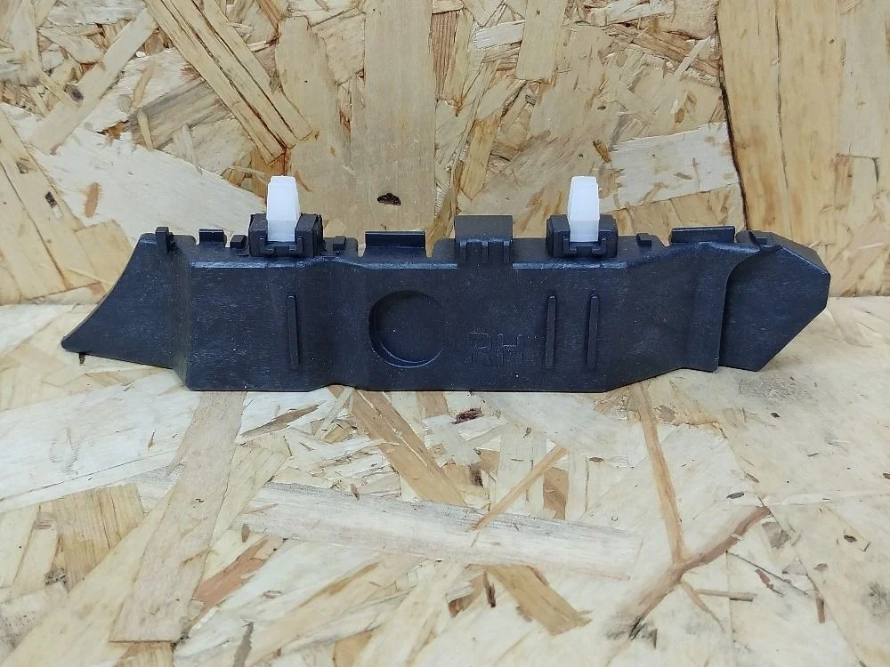 Кронштейн бампера пер. прав. Kia Rio III (2011—2015)