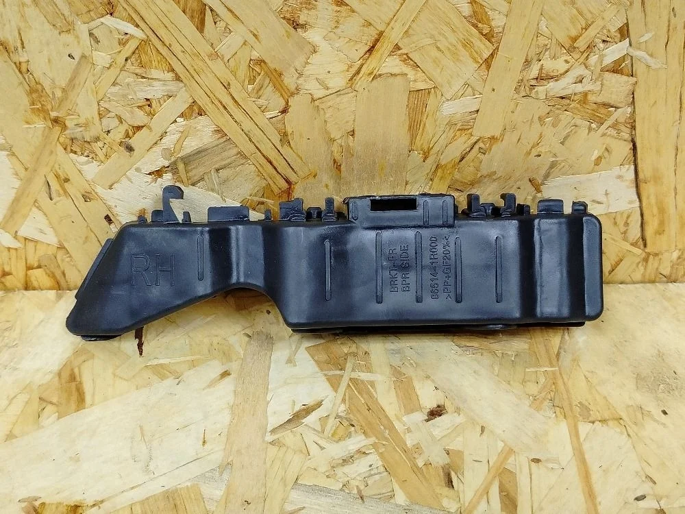 Кронштейн бампера пер. прав. Hyundai Solaris I (2010—2014) 865144L500