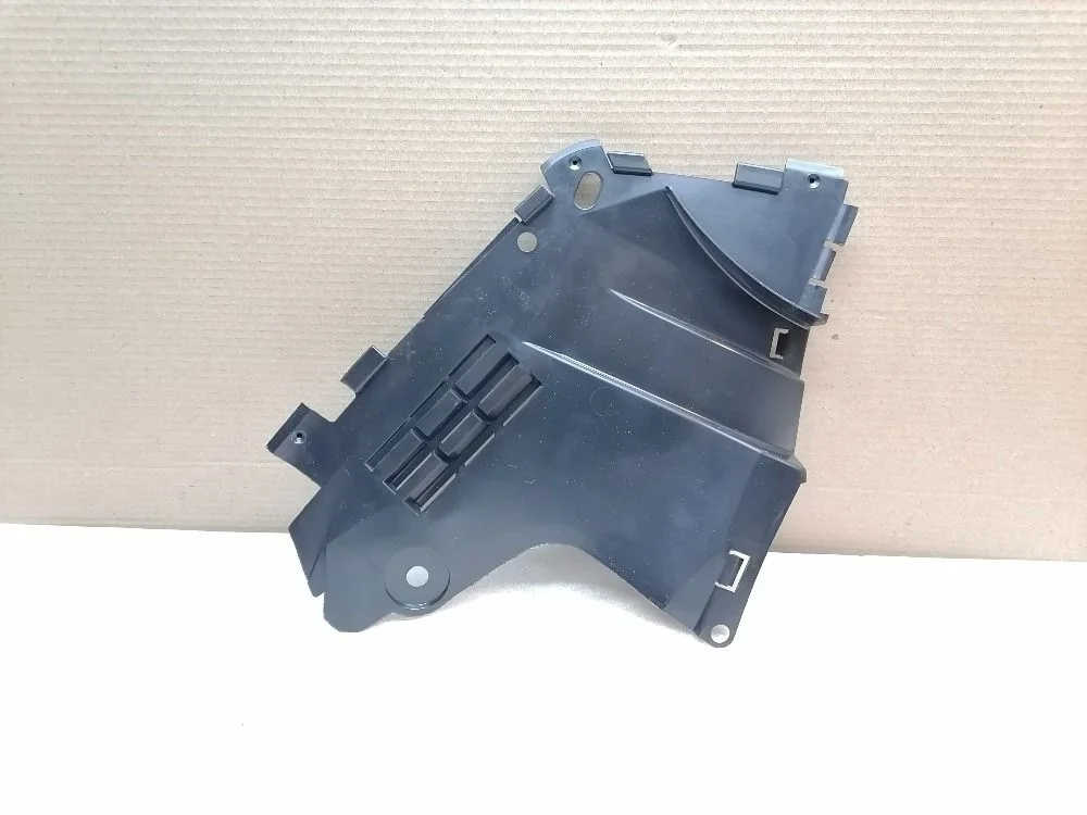 Пыльник бампера пер. лев. Renault Logan I (2004—2009)