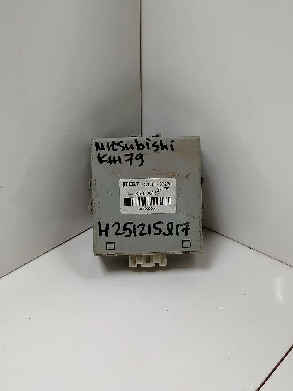 Блок управления раздаткой Mitsubishi Outlander II (2005—2009)