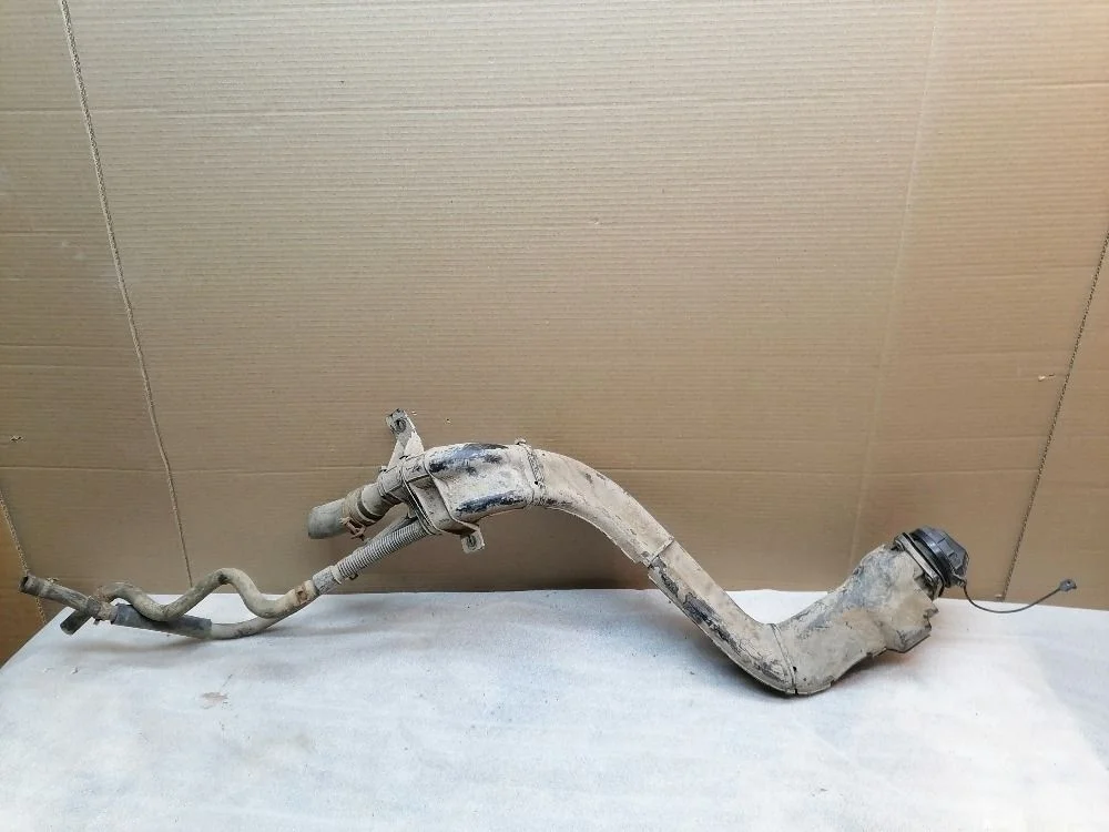 Горловина топливного бака Kia Rio III (2011—2015) 310301R100