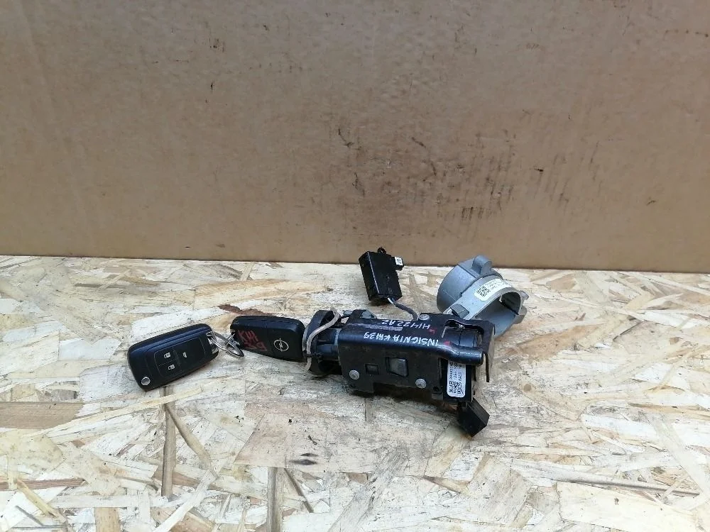 Замок зажигания Opel Insignia I (2008—2013) 13383062