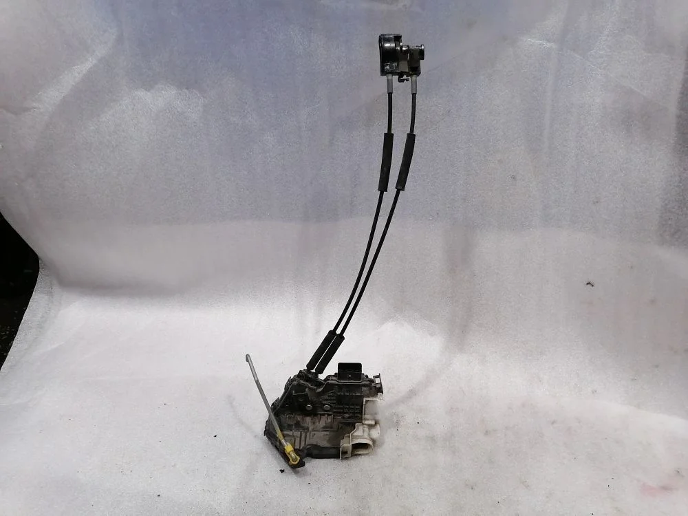 Замок двери передней левой Kia Cerato II (2008—2013)