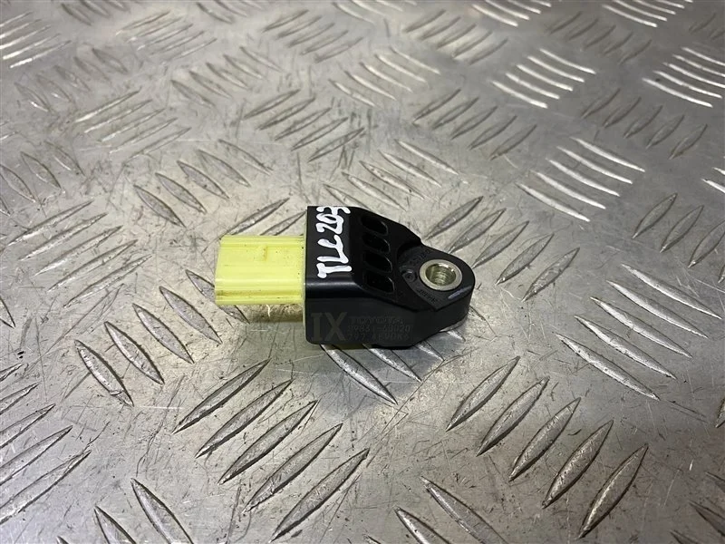 Датчик удара Toyota Land Cruiser 200 (2008-2021) 2010 8983160020 4.5 D 1VDFTV