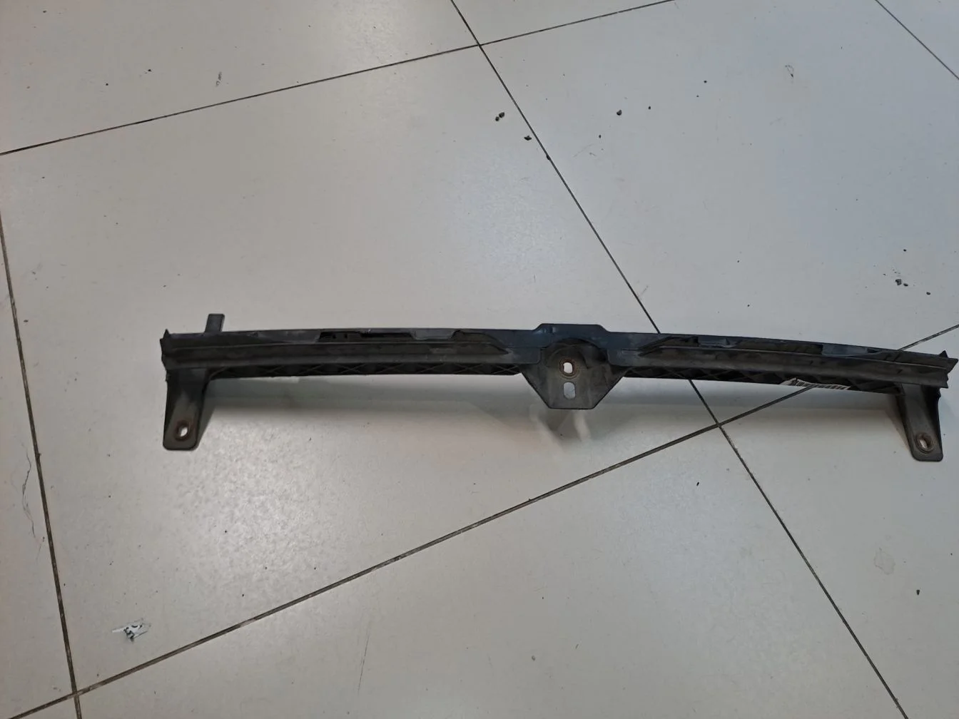 Кронштейн бампера заднего центральный для Volkswagen Jetta A6 2010-2018