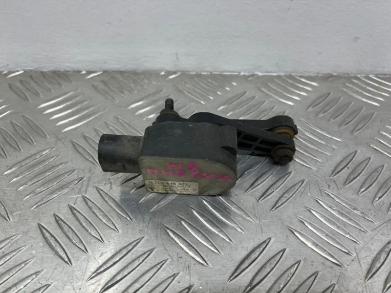 Датчик подвески Volkswagen Touareg GP