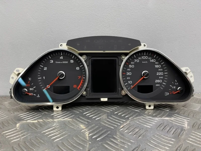 Панель приборов Audi A6 C6