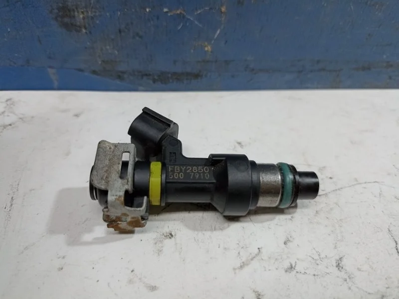 Форсунка топливная Nissan Qashqai 2010 16600EN200 J10 2.0 MR20DE 4WD