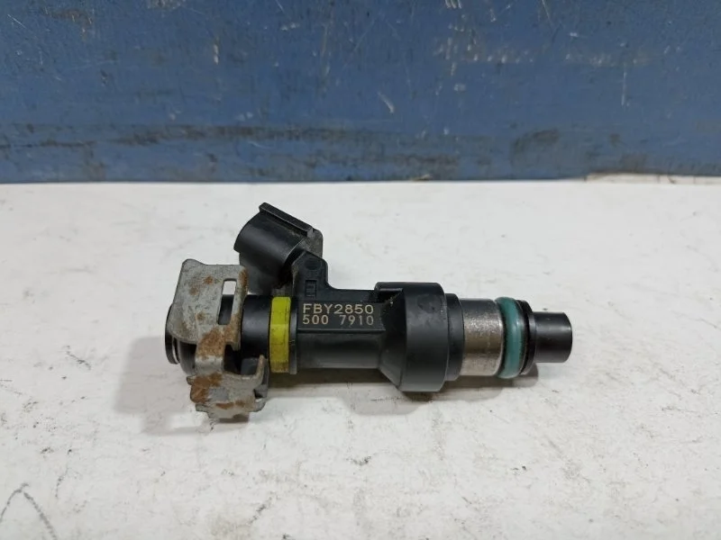 Форсунка топливная Nissan Qashqai 2010 16600EN200 J10 2.0 MR20DE 4WD