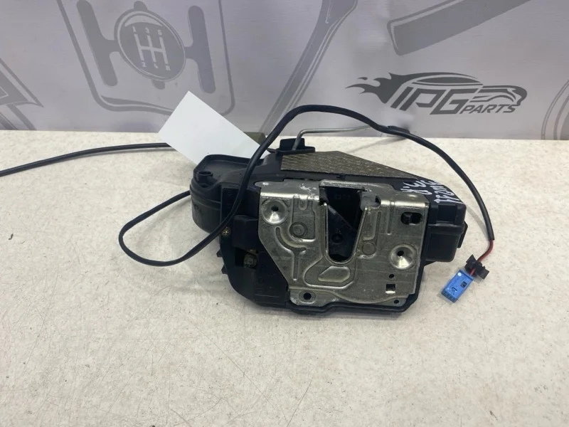 Замок задней правой двери Mercedes-benz 2005 W211